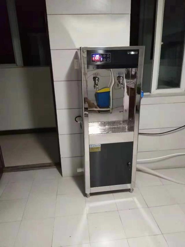荊門火車維修中心在我司采購德淶飲水機